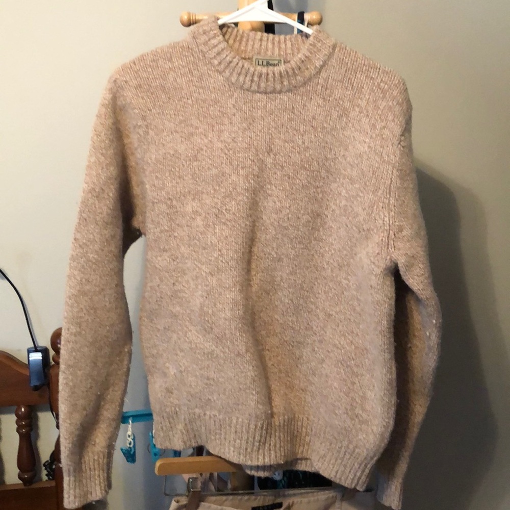 LL Bean 100% lambswool crew neck sweater in Men S